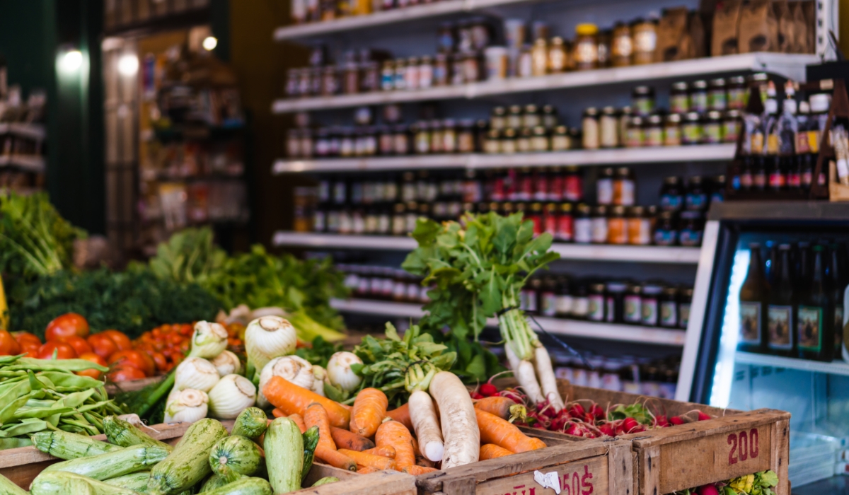 5 formas sencillas de proteger el medio ambiente al comprar en tu localidad