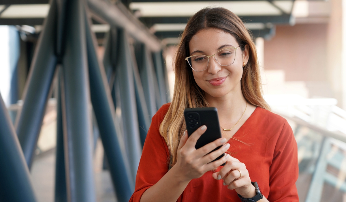 ¡Aprende cómo ahorrar datos móviles al usar redes sociales!